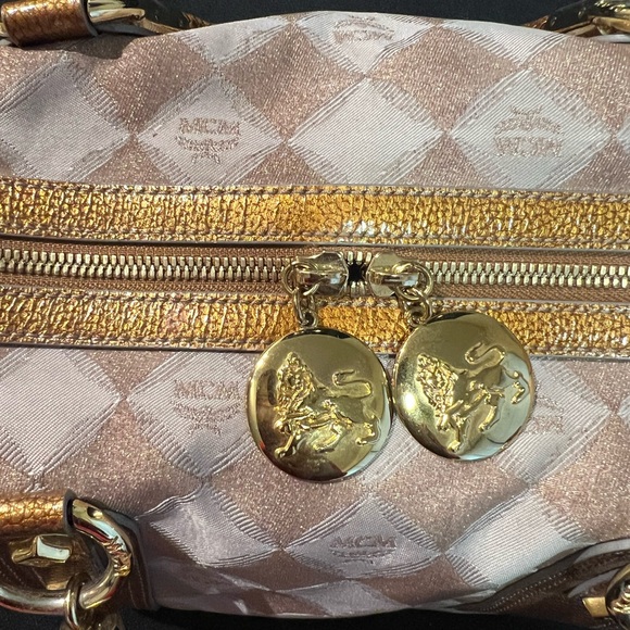 Princess Lion Boston Bag, Limited Edition - Picture 7 of 11